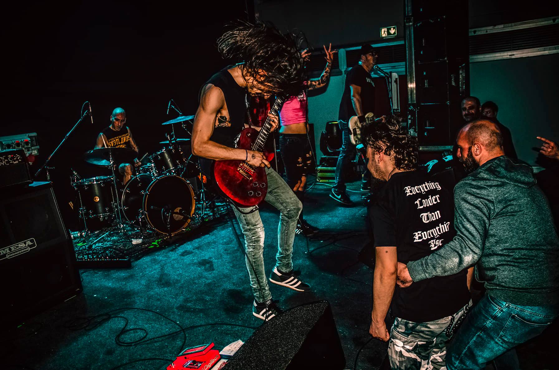 52827108_289571468388082_6873361890366455808_n